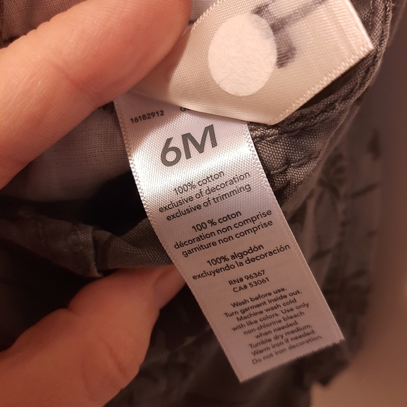 OshKosh B'Gosh 6M Bib Overall Shorts gray Dinosaurs/Palm Trees snap bottom - Picture 8 of 8